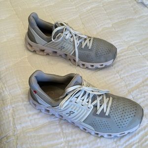 On-Cloud Women’s size 8 trainers